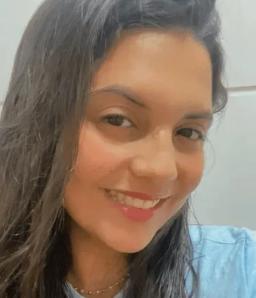 Karolina Melo Pereira