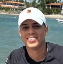 Luís Gustavo Meneses dos Santos